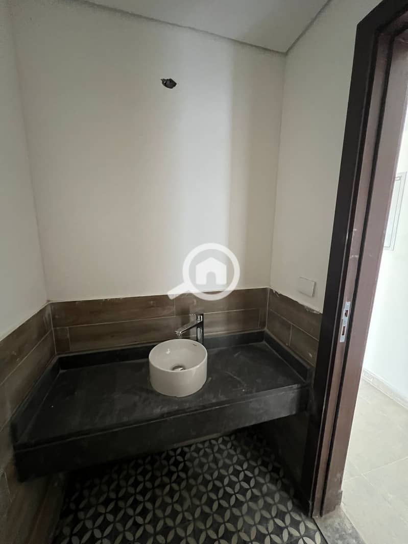 15 WhatsApp Image 2025-05-07 at 1.14. 44 PM (2). jpeg