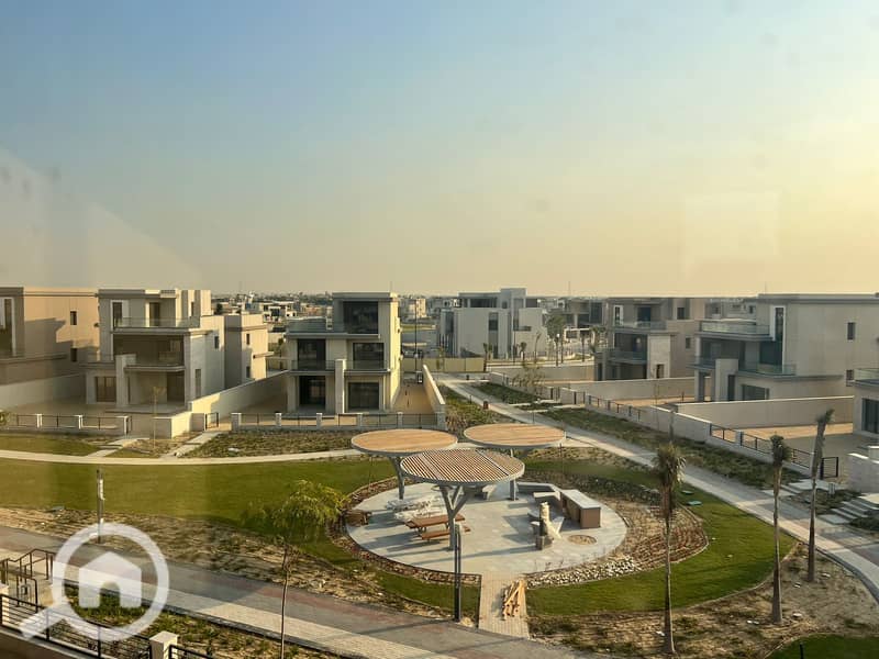 3 WhatsApp Image 2025-03-15 at 1.57. 35 AM. jpeg