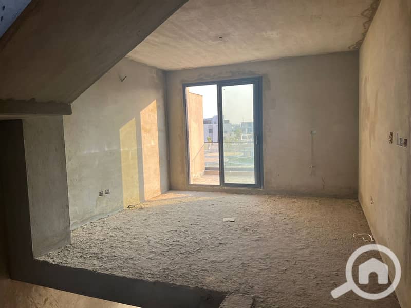 4 WhatsApp Image 2025-03-15 at 1.57. 36 AM (1). jpeg