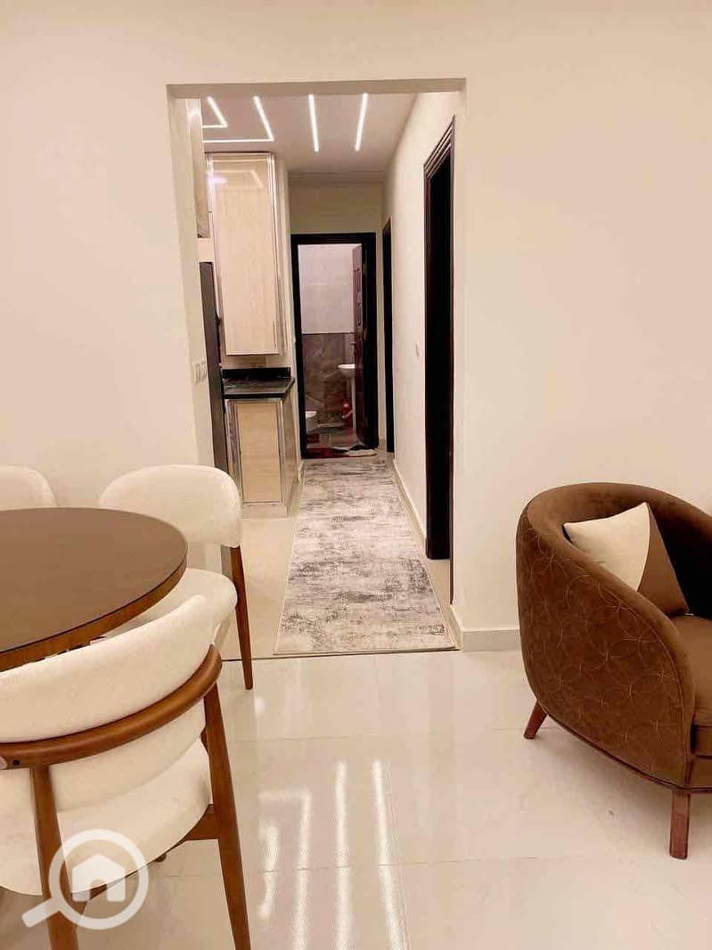 2 34fec52a-d708-485d-8f78-3a6e5428696c. jpg