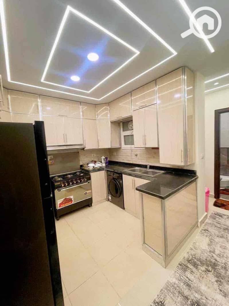 4 96d917f7-65e8-4b05-ae66-0ca2cf19c44c. jpg