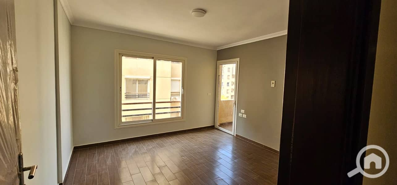 9 70a1a00d-f574-40cf-a5fc-8db193b2b51e. jpg