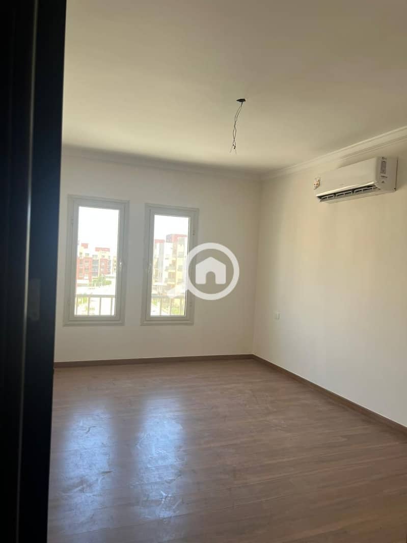 9 94896a65-30ae-41d7-a7a3-b892a0240647. jpg