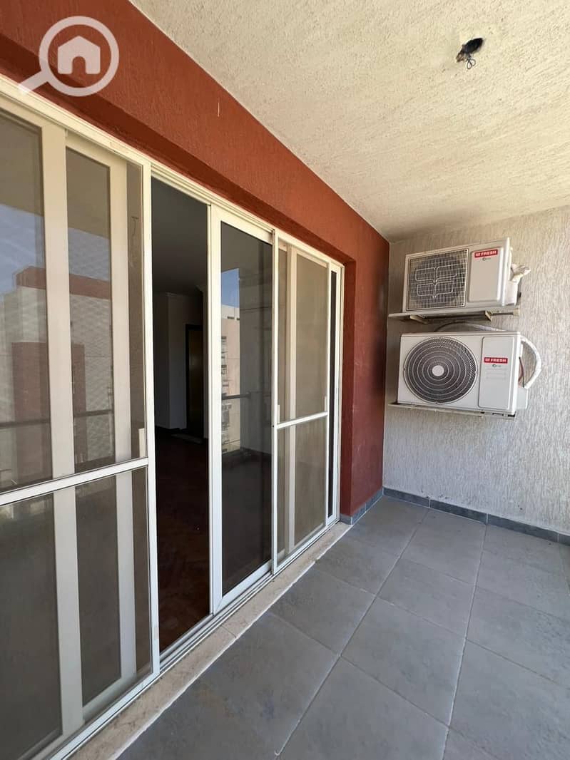 10 d7222a2e-ce66-43d1-baf9-5dcca2fcdd91. jpg