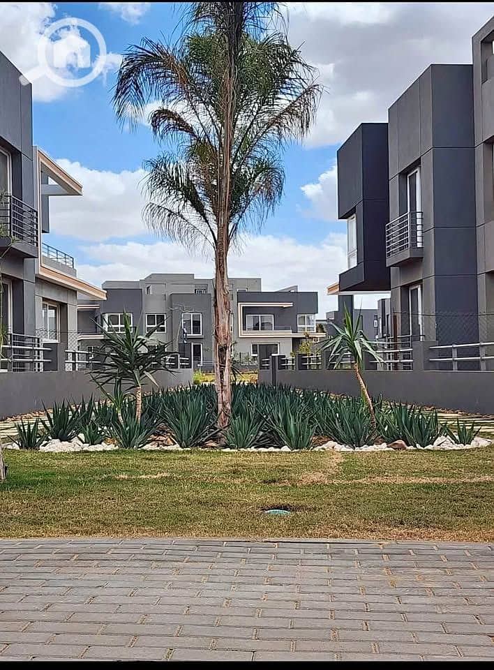 10 500834799_2204253780024701_6135159087569965153_n. jpg