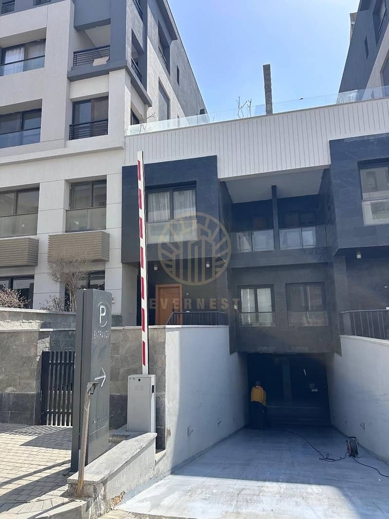 8 WhatsApp Image 2025-11-12 at 4.15. 08 PM. jpeg