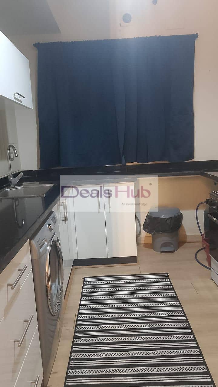 12 9d07ac02-42b8-4a3d-8469-d6f04c829331. jpg