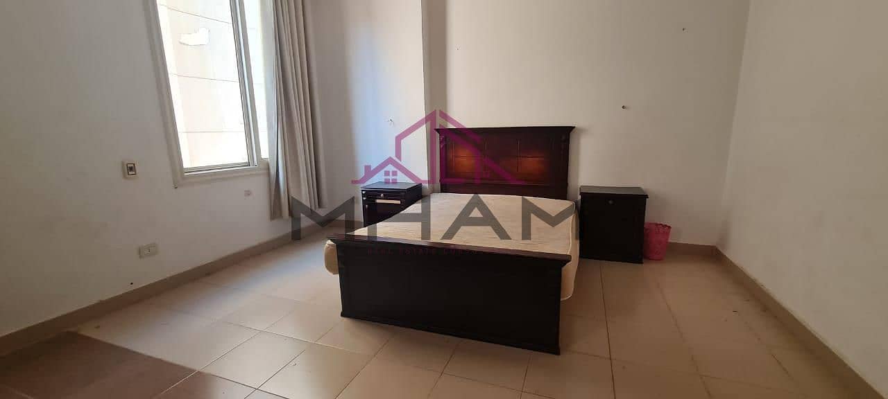 2 photo_5807610784761187216_y. jpg