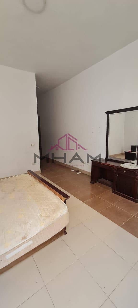 5 photo_5807610784761187219_y. jpg