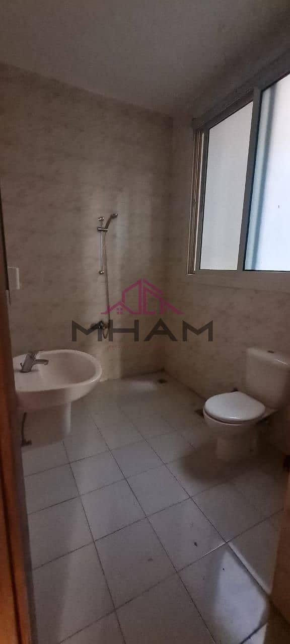 8 photo_5807610784761187222_y. jpg