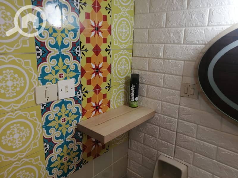 10 6f5550b0-7f11-4bfe-b92b-6d846a7688b5. jpeg