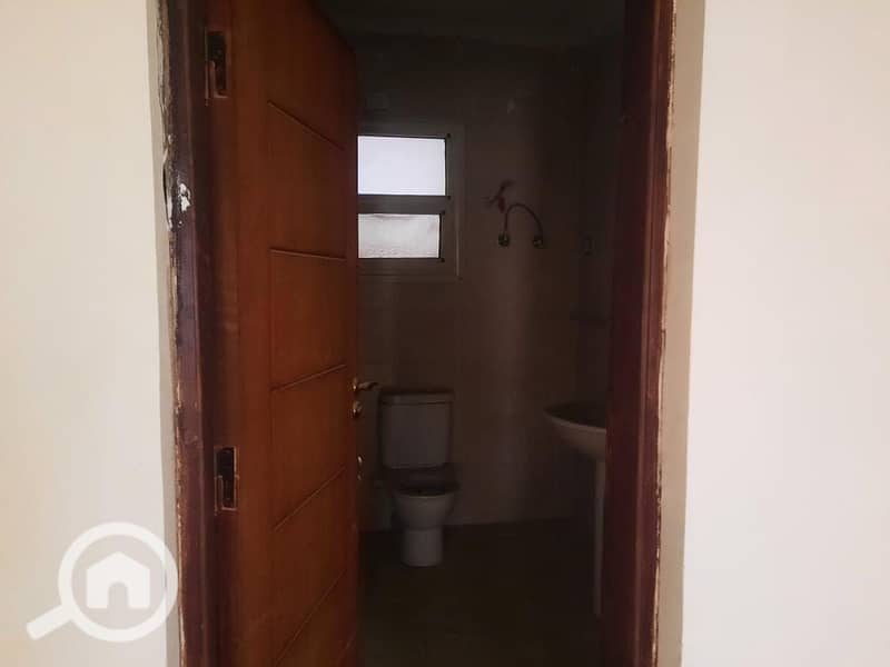 8 WhatsApp Image 2024-11-10 at 12.49. 23_af25b08e. jpg