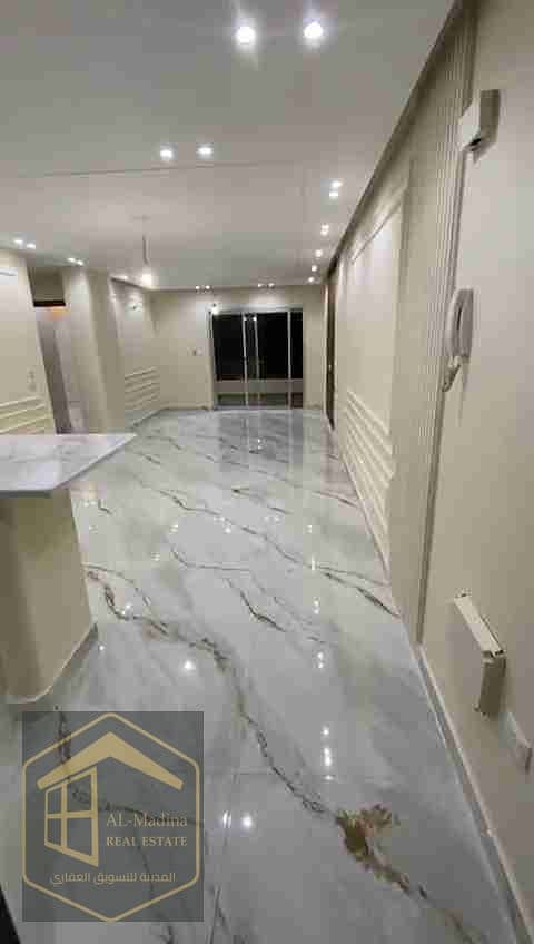 1000179921. jpg 1000179921. jpg