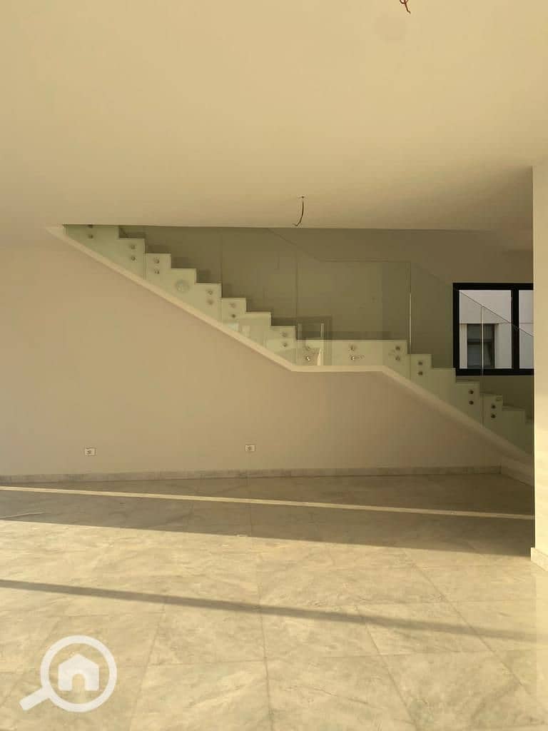 13 7478d825-6fc1-4f22-aea9-b286b2b470c0. jpg