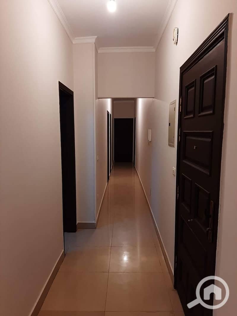 2 6e596f69-fa01-4bd1-bed3-6b2040bfb6a7. jpg