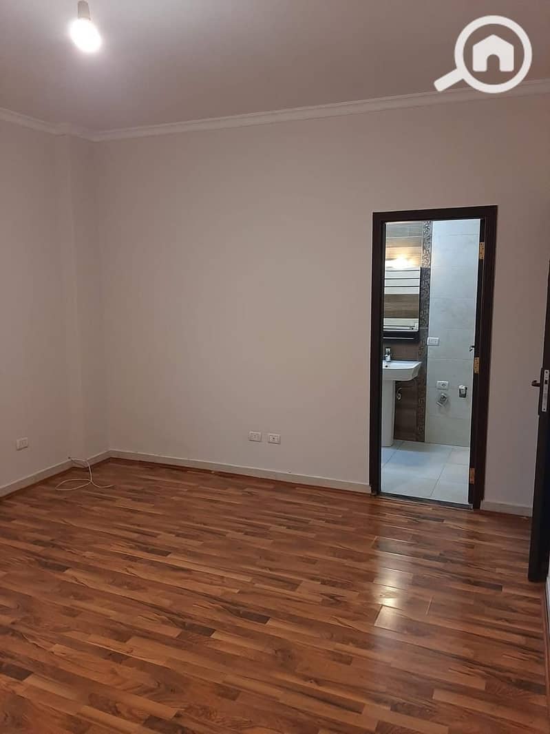 4 59910b89-037a-47c6-a848-e31803f12ce2. jpg