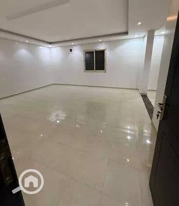 Office for Rent in Glim, Alexandria - 382c418a-c161-4708-be2f-3d42a0675e6c. jpeg