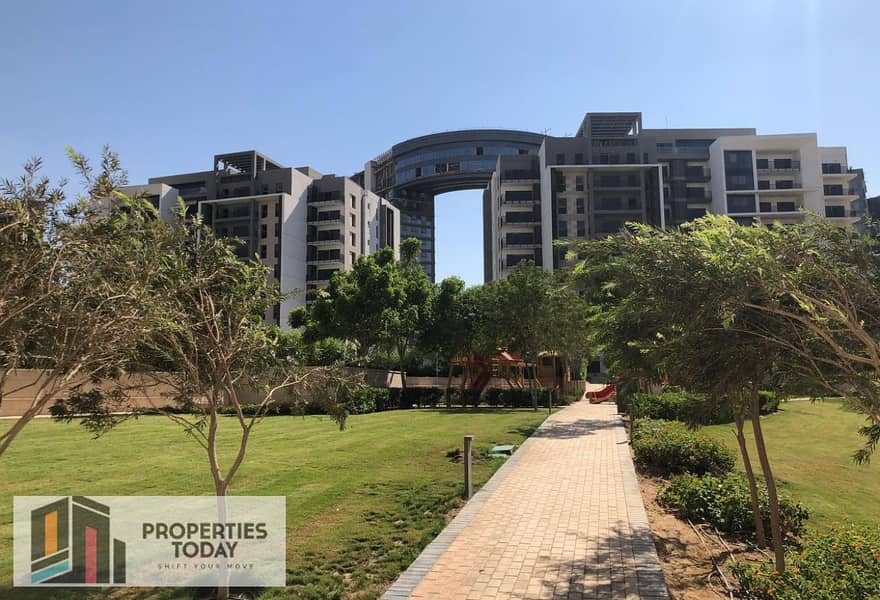 8 e421d740-7158-46e5-b0fa-e41b7ddff2c8. jpg