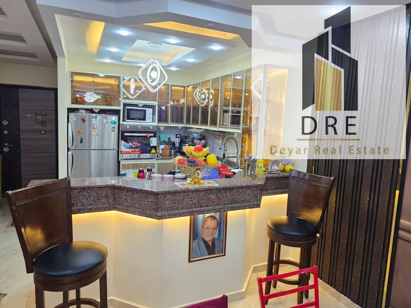 27 fb208102-0018-4a41-b996-f529c2d99193. jpg