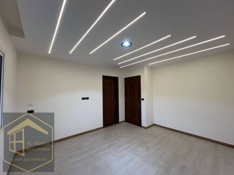 6 WhatsApp Image 2025-10-21 at 07.06. 31_1e47828a. jpg