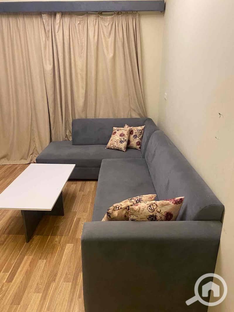 2 fce7e231-e404-4711-8d6b-f0b87a3d67d5. jpg