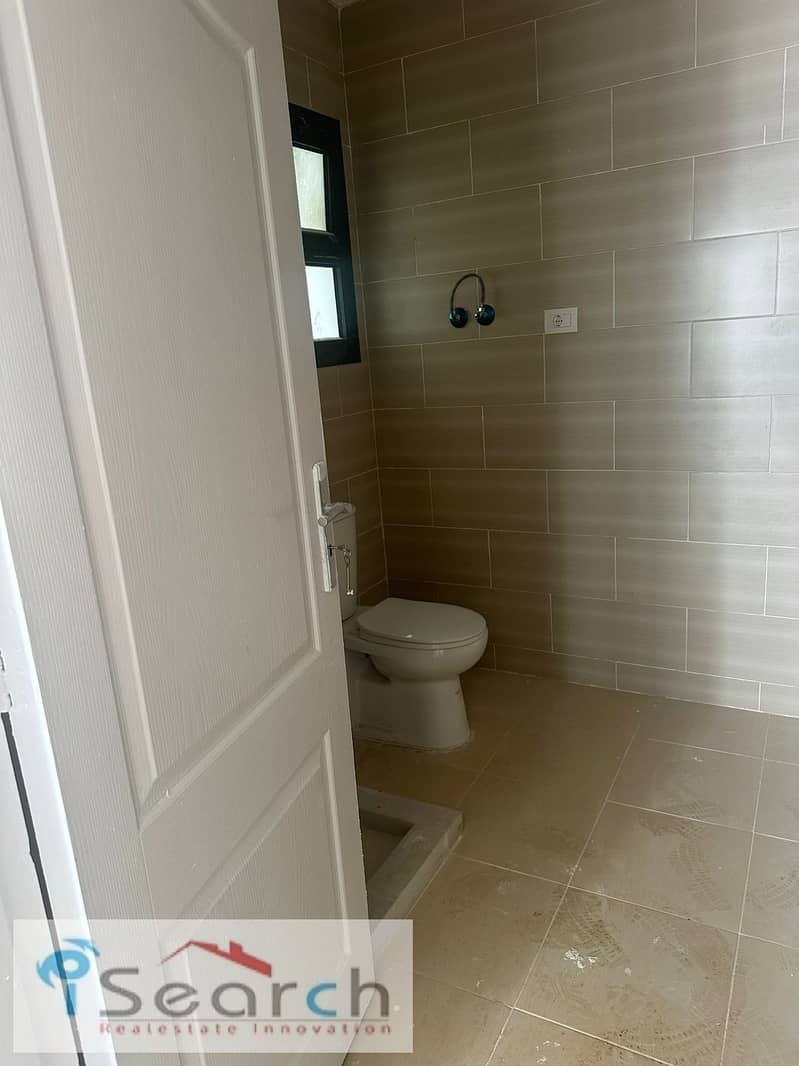 4 WhatsApp Image 2025-11-12 at 15.06. 09_117d8e8b. jpg