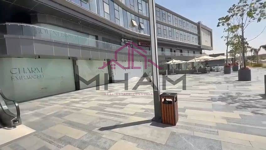 2 photo_5809981641068317726_y. jpg