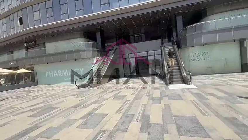 3 photo_5809981641068317727_y. jpg