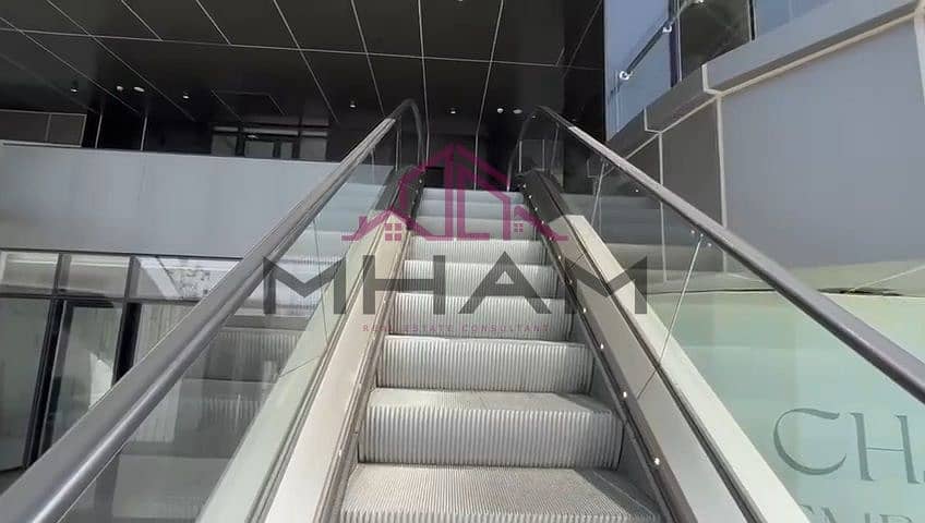 4 photo_5809981641068317729_y. jpg