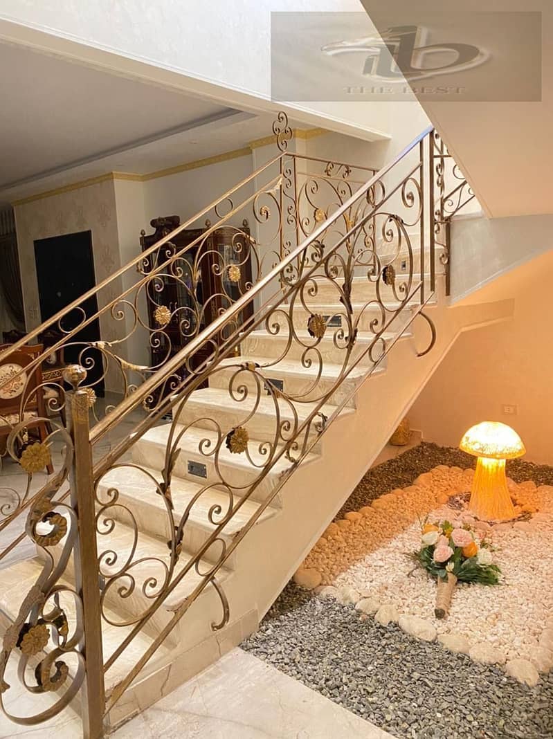 4 443f7f1c-3c2c-4bf2-a81d-73dd79aa0905. jpeg