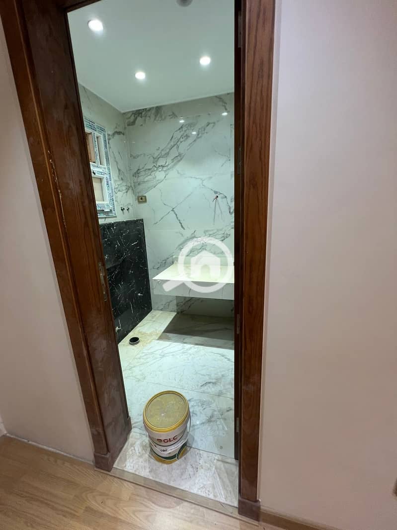 2 a943ee37-aff5-4ca9-bf54-4eaea5e4c7fd. jpeg