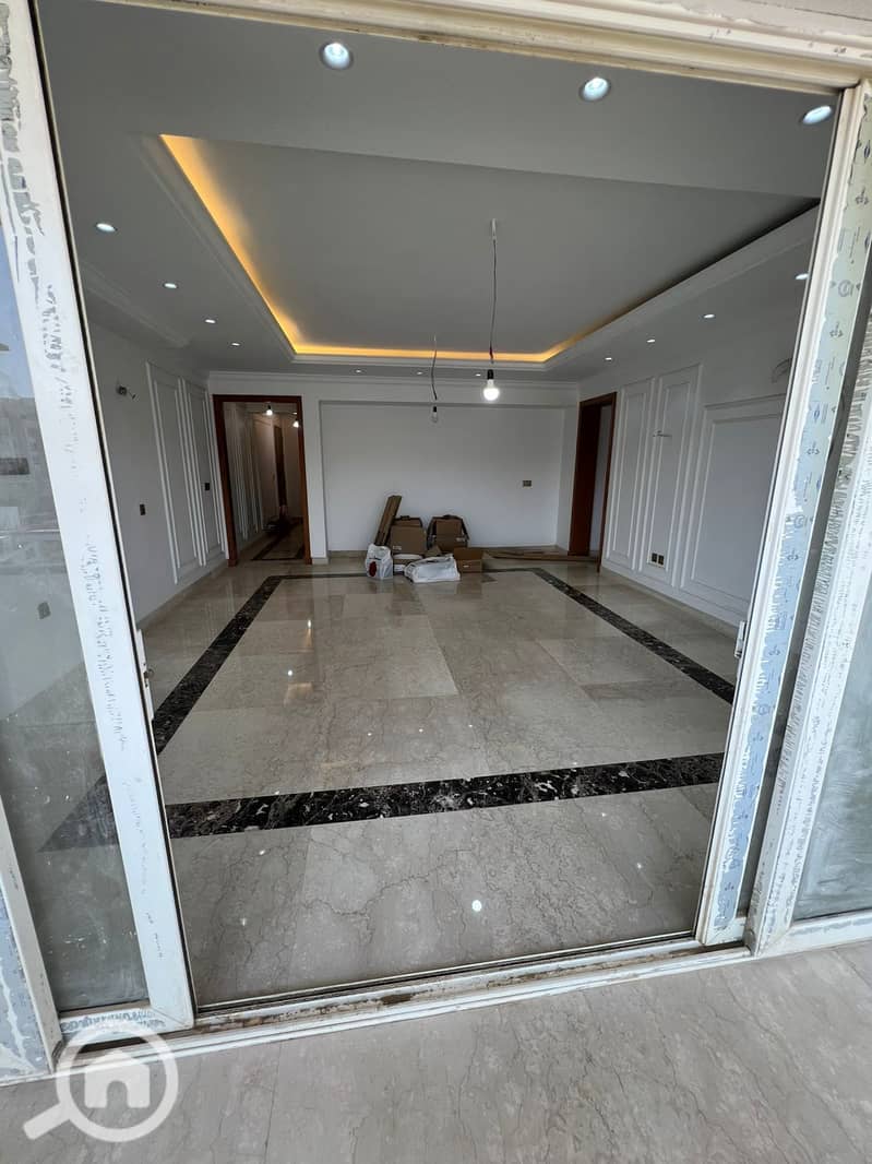 8 cd11c0df-00f9-4c0d-baed-4c6e6911880a. jpeg