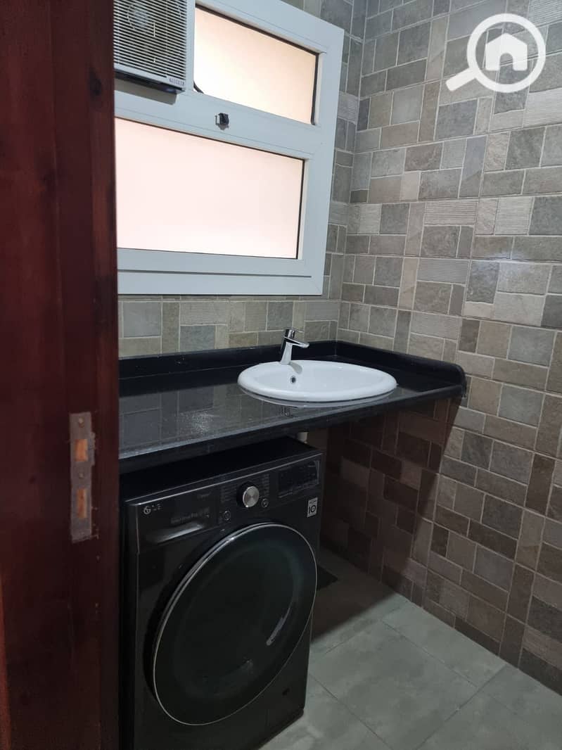 5 WhatsApp Image 2025-11-12 at 16.55. 22 (2). jpeg