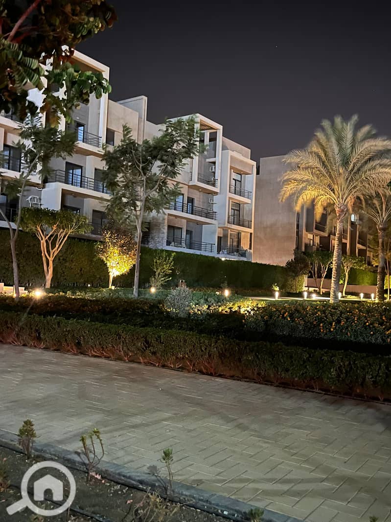 12 7d3557c5-bb27-4511-9728-eff5998e15e8. jpg