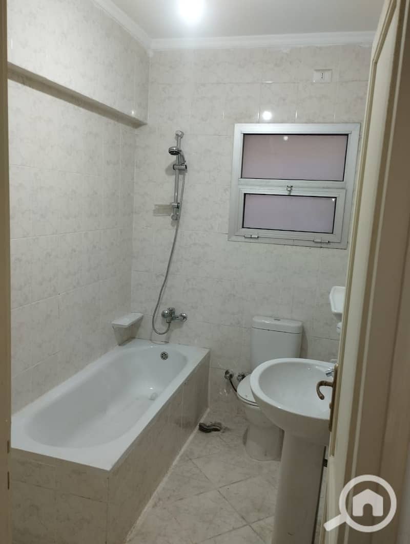 4 81c6778e-66a5-42b8-8674-647d1f4840c3. jpg