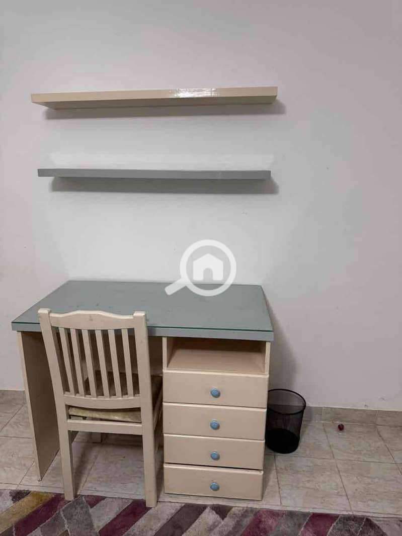 4 4c254316-e458-4e60-9946-042c837b4023. jpg