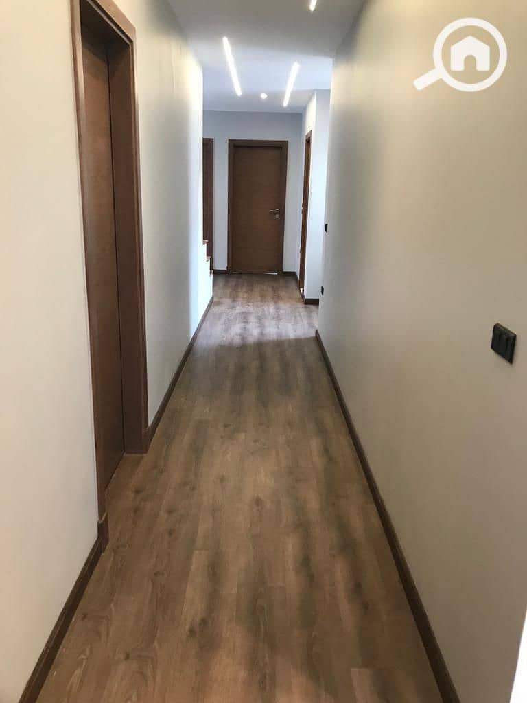 8 WhatsApp Image 2025-11-10 at 16.28. 47 (2). jpeg