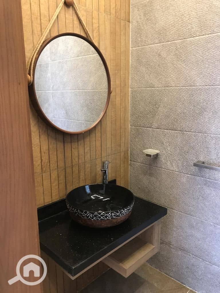 10 WhatsApp Image 2025-11-10 at 16.28. 43 (2). jpeg