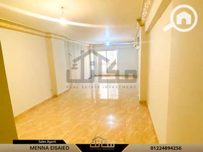 3 Bedroom Flat for Sale in Smoha, Alexandria - 574032078_122206208348368538_63398854044716847_n. jpg