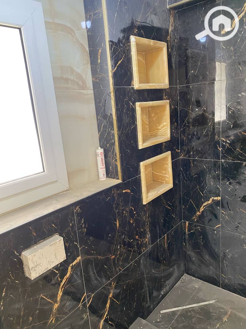 2 f67fd8a3-3347-4d44-b165-7dad0d81fc54. jpg