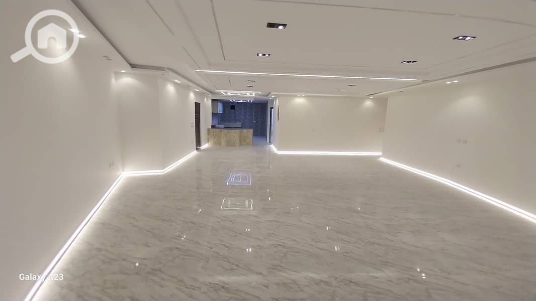 2 b3b5c35e-d50e-4662-b831-fc728d2585b7. jpg