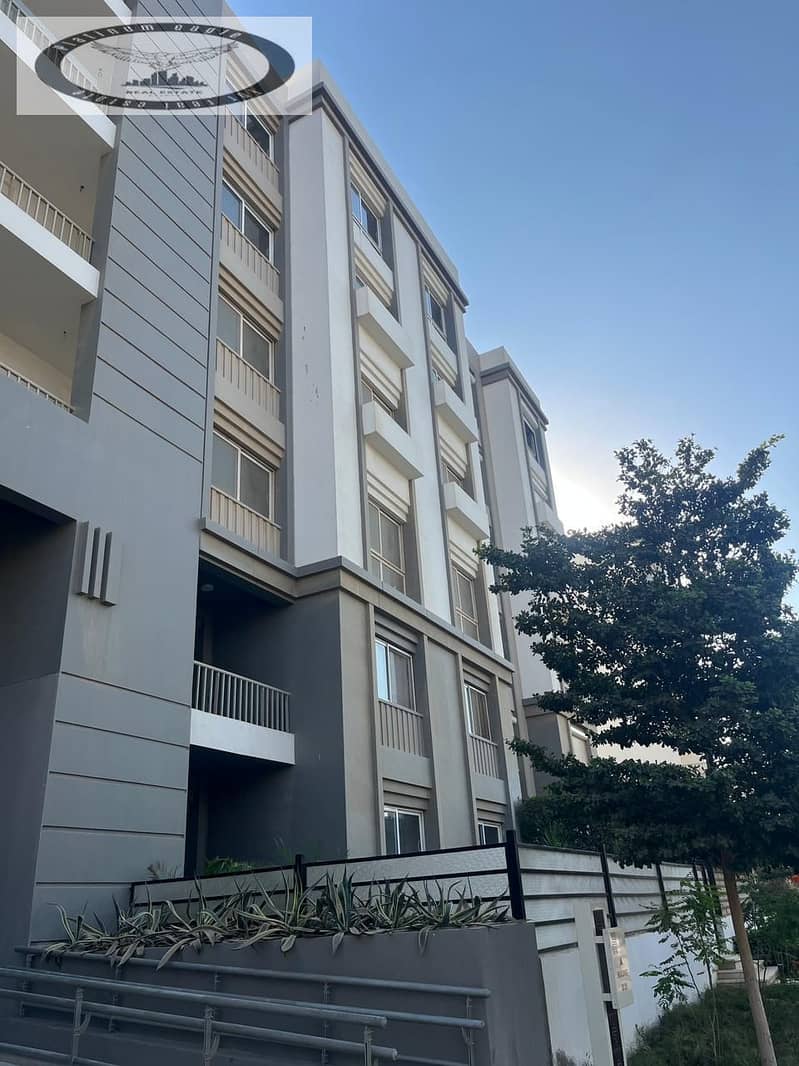 6 2406d94e-395a-4b71-8396-692f0d0dbb10. jpg