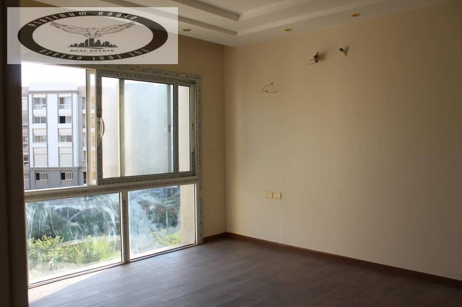 10 afdcf28e-04eb-421a-9f0d-ebf05d3c586b. jpg