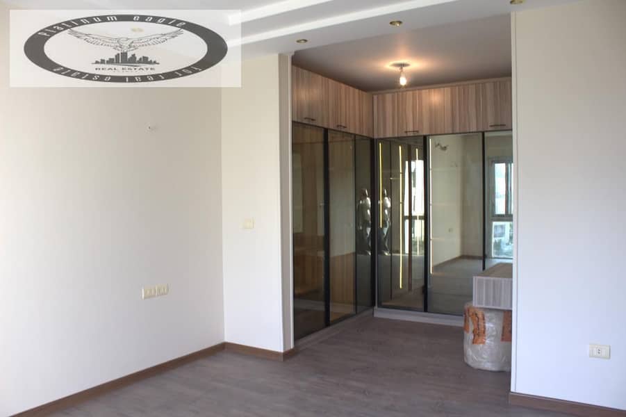 12 1155faba-2f99-4880-9c83-6e62f0e5c510. jpg