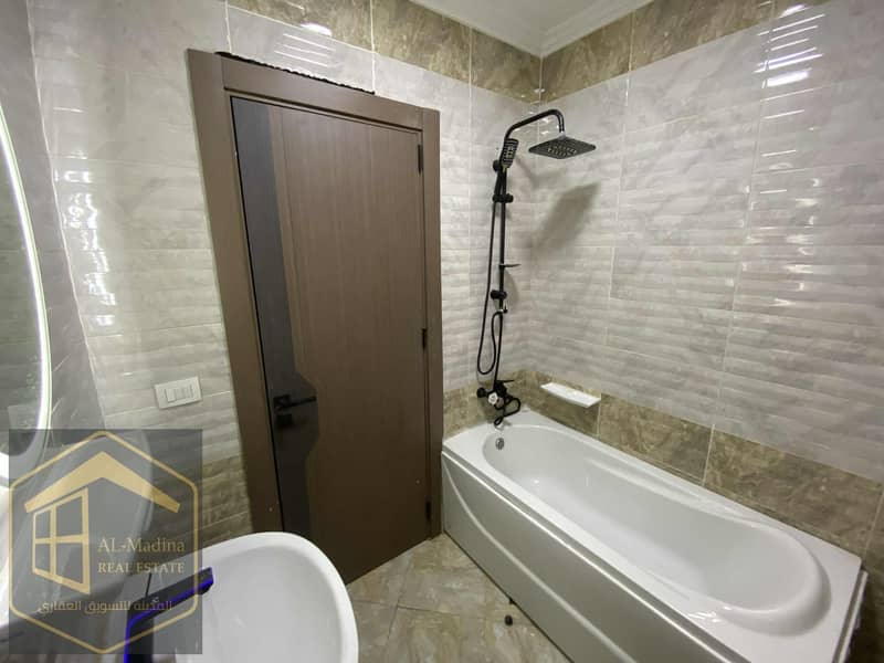 5 WhatsApp Image 2025-11-11 at 2.06. 21 PM. jpeg