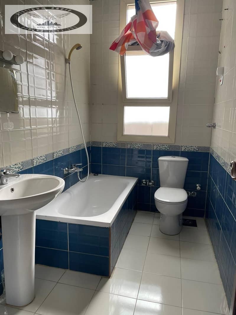 11 57c256c8-9620-4de5-9392-1d9d4cf93142. jpg