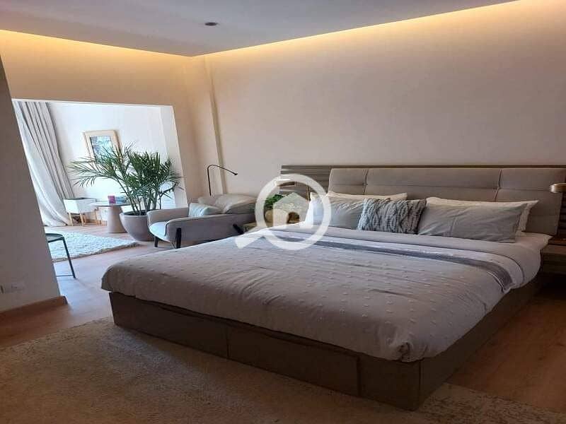 12 WhatsApp Image 2025-11-12 at 05.28. 45_19967bdd. jpg