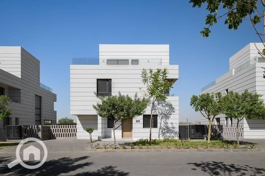 12 WhatsApp Image 2025-11-12 at 04.10. 39_7ecc0a19. jpg