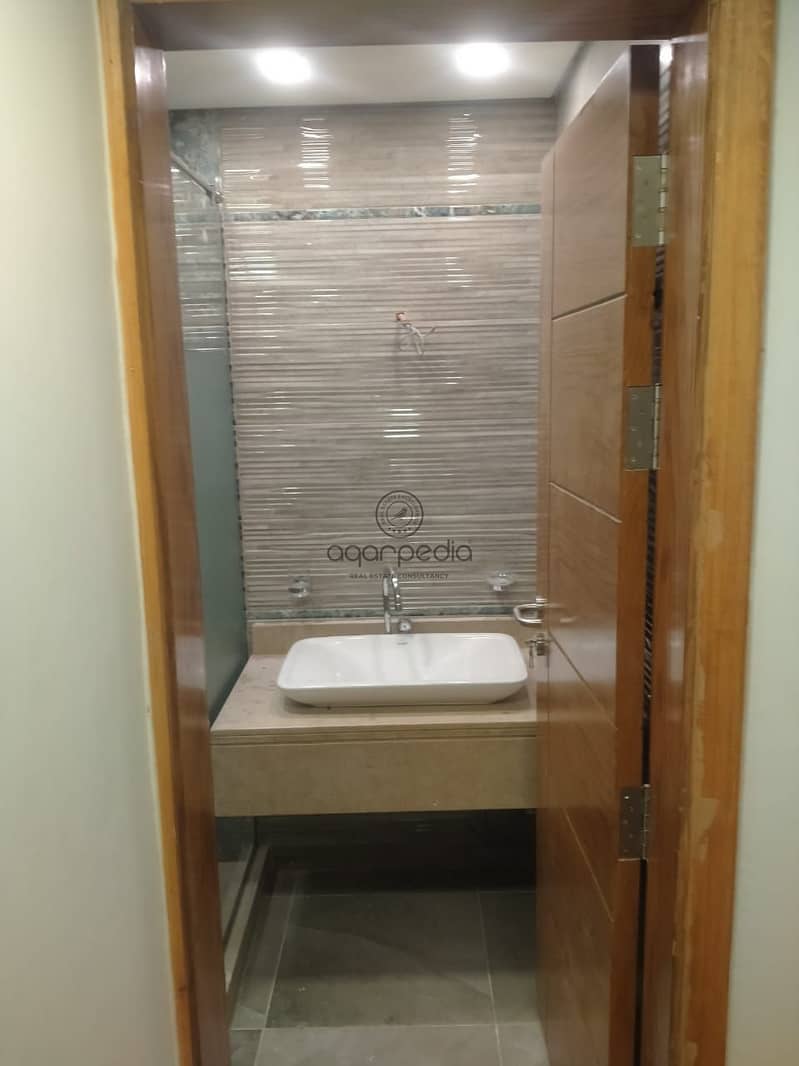 9 WhatsApp Image 2025-09-22 at 12.48. 37 PM (2). jpeg