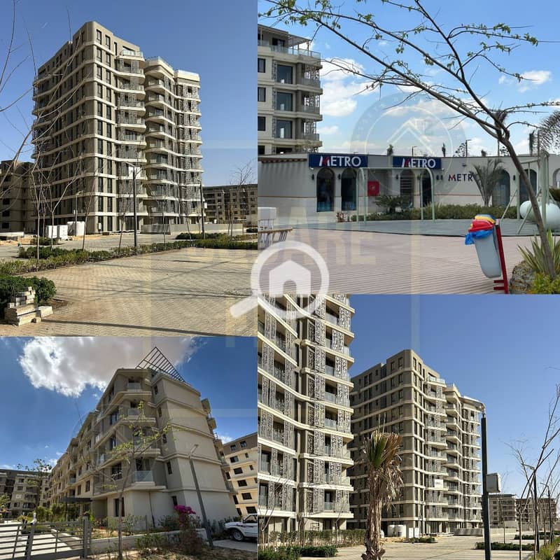 6 منشور إنستجرام كولاج صور لأسرة تصميم بسيط مربعات أزرق فاتح وأبيض. png